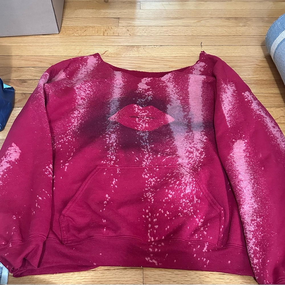 Stylish Red Women's Off The Shoulder Crewneck